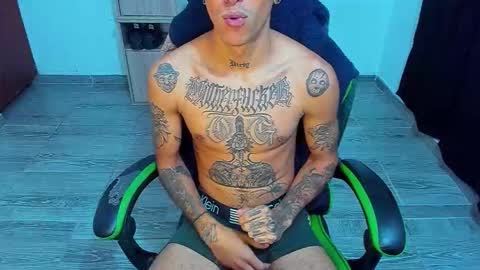 Snapshot of zafirocum chatting on March 6, 2026, 12:01 pm BiG Zafiro online show from March 6, 2026, 12:01 pm