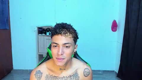 Snapshot of zafirocum chatting on March 21, 2026, 12:10 pm BiG Zafiro online show from March 21, 2026, 12:10 pm