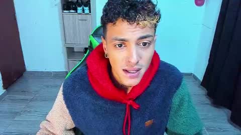 Snapshot of zafirocum chatting on March 22, 2026, 11:02 am BiG Zafiro online show from March 22, 2026, 11:02 am