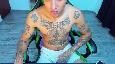 Snapshot of zafirocum chatting on April 1, 2026, 10:38 am BiG Zafiro online show from April 1, 2026, 10:38 am