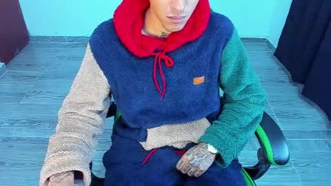 Snapshot of zafirocum chatting on April 12, 2026, 11:48 am BiG Zafiro online show from April 12, 2026, 11:48 am