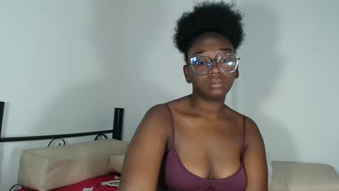 Snapshot of zahhysims chatting on February 19, 2025, 10:45 am zahhy online show from February 19, 2025, 10:45 am