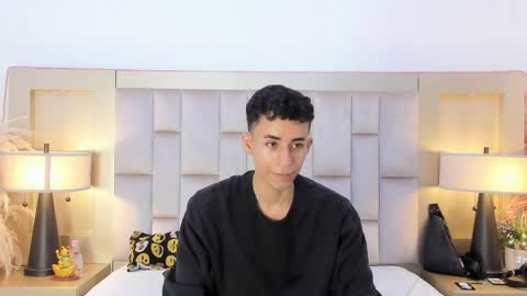 zahir_ashar online show from March 26, 2026, 11:43 pm