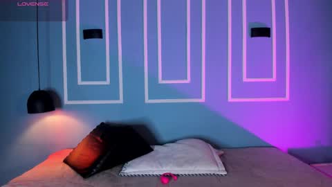 Zaily  online show from November 28, 2025, 11:35 am