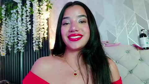 Snapshot of zaira_bonny chatting on June 6, 2026, 9:52 pm Zaira Bonny online show from June 6, 2026, 9:52 pm