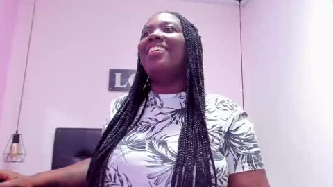 Snapshot of zairaa_black chatting on October 9, 2025, 8:18 pm Zaira  online show from October 9, 2025, 8:18 pm