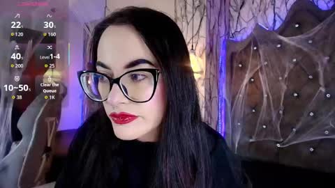   online show from November 5, 2025, 6:08 pm