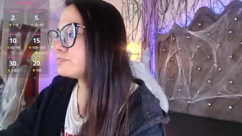   online show from November 6, 2025, 7:04 pm