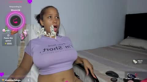 Snapshot of zandra_kiman chatting on February 1, 2025, 1:44 am Zandra online show from February 1, 2025, 1:44 am