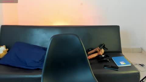 Zane Lux online show from March 18, 2026, 1:14 pm