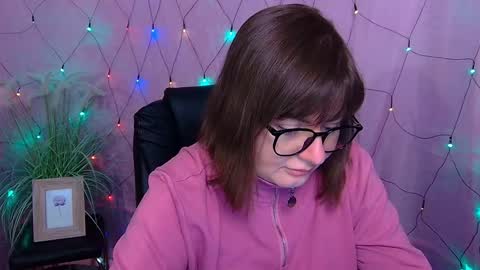 zannadreil online show from February 2, 2026, 7:12 pm