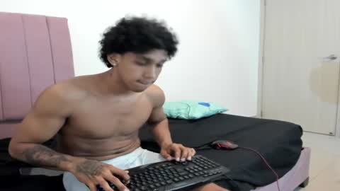 Snapshot of zanxley_ chatting on January 6, 2025, 10:26 pm zanxley_ online show from January 6, 2025, 10:26 pm