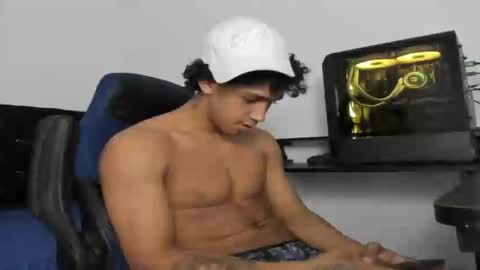 Snapshot of zanxley_ chatting on January 9, 2025, 9:47 pm zanxley_ online show from January 9, 2025, 9:47 pm