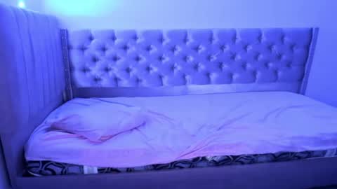 Snapshot of zanxley_ chatting on January 26, 2025, 1:31 am zanxley_ online show from January 26, 2025, 1:31 am