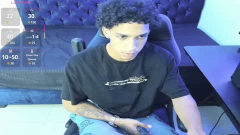 Snapshot of zanxley_ chatting on January 29, 2025, 9:39 pm zanxley_ online show from January 29, 2025, 9:39 pm