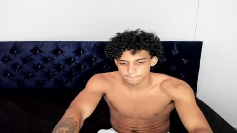 Snapshot of zanxley_ chatting on February 5, 2025, 7:31 pm zanxley_ online show from February 5, 2025, 7:31 pm