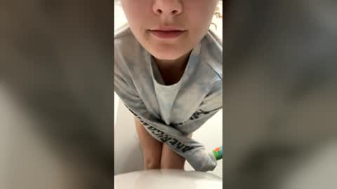 zapxxx69 online show from February 2, 2026, 4:44 am