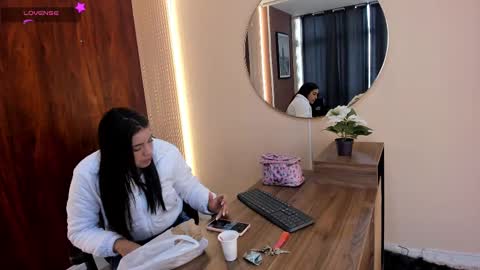 Zara online show from September 11, 2025, 12:27 pm