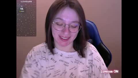 Snapshot of zara_golden chatting on March 5, 2025, 2:25 am chaturcum online show from March 5, 2025, 2:25 am