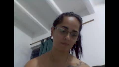 zaraa_lopez online show from November 14, 2025, 10:40 pm