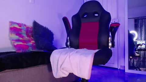 Zara online show from November 20, 2025, 4:12 am