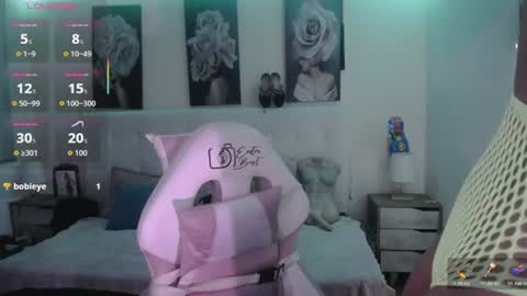 Snapshot of zarahbennet chatting on July 17, 2026, 1:29 pm Zarah online show from July 17, 2026, 1:29 pm