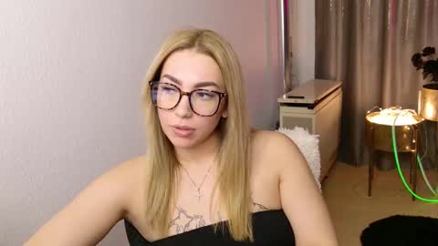 zarasplayground online show from February 16, 2026, 6:59 pm