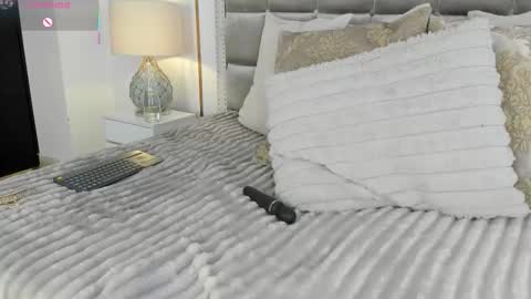 Zara Vesari online show from March 6, 2026, 6:59 pm