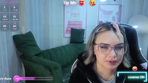 Isabella online show from April 1, 2026, 12:39 pm