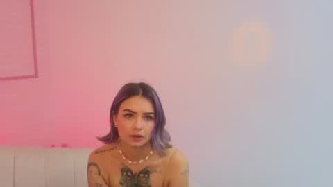 Isabella online show from June 23, 2026, 1:09 pm