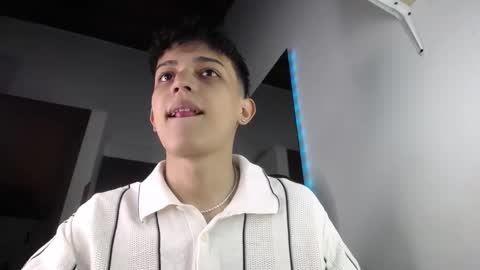 Snapshot of zarekneo chatting on September 24, 2025, 11:30 pm Zarek online show from September 24, 2025, 11:30 pm