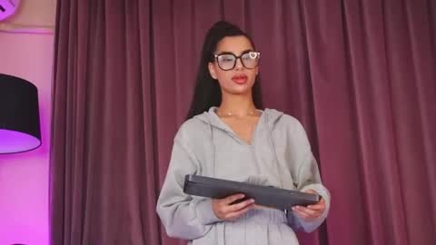 Snapshot of zariaavera chatting on May 9, 2026, 5:23 am zariaavera online show from May 9, 2026, 5:23 am