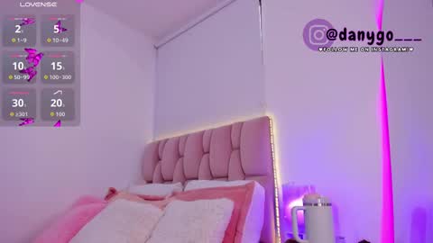 Snapshot of zarianaevanz chatting on September 24, 2025, 10:13 pm Zariana online show from September 24, 2025, 10:13 pm