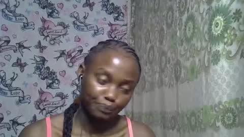 zarinamarlin online show from May 26, 2026, 9:33 pm