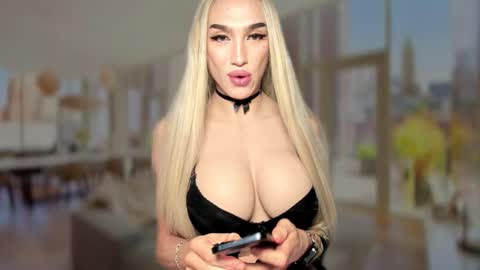 ZARINA online show from February 2, 2025, 8:51 pm