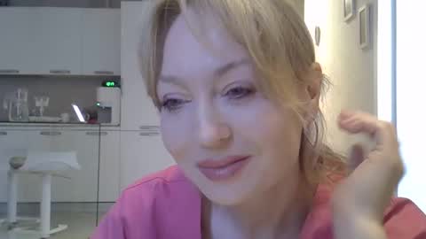 Zarina Swift online show from March 24, 2026, 6:18 am