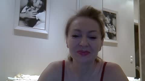 Snapshot of zarinaswift chatting on April 23, 2026, 4:46 am Zarina Swift online show from April 23, 2026, 4:46 am