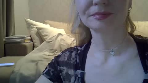 Snapshot of zarinaswift chatting on April 30, 2026, 4:52 am Zarina Swift online show from April 30, 2026, 4:52 am