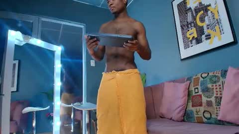 Snapshot of zayn_oba chatting on September 21, 2025, 3:35 pm zayn_oba online show from September 21, 2025, 3:35 pm