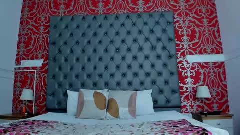 Karolyne online show from February 10, 2025, 5:30 pm