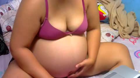 Im Zeanna online show from April 12, 2026, 3:33 am