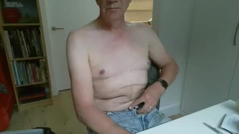 zeep16 online show from September 17, 2025, 8:38 am