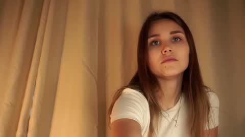 Emilia online show from September 20, 2025, 12:55 am