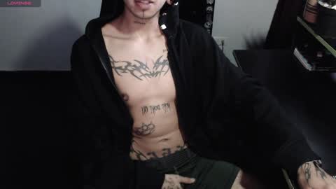 Snapshot of zeldrissss chatting on February 3, 2025, 3:17 pm Zeldris online show from February 3, 2025, 3:17 pm