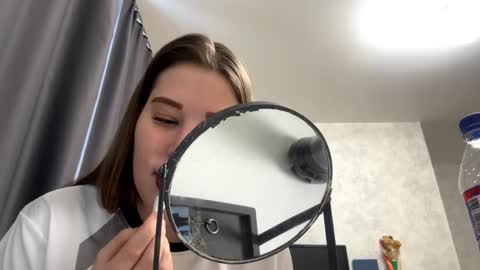 Sindy online show from February 8, 2026, 8:07 am