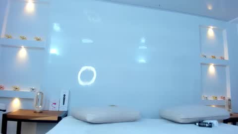 Snapshot of zenda_evans chatting on October 29, 2025, 4:15 am Zenda Evans online show from October 29, 2025, 4:15 am