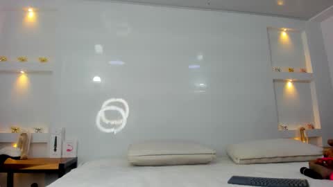 Snapshot of zenda_evans chatting on November 26, 2025, 4:02 am Zenda Evans online show from November 26, 2025, 4:02 am