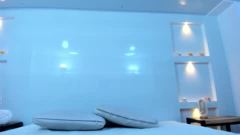 Snapshot of zenda_evans chatting on December 18, 2025, 3:34 am Zenda Evans online show from December 18, 2025, 3:34 am