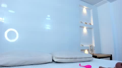 Snapshot of zenda_evans chatting on December 19, 2025, 4:52 am Zenda Evans online show from December 19, 2025, 4:52 am