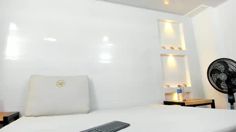 Snapshot of zenda_evans chatting on February 4, 2026, 3:34 am Zenda Evans online show from February 4, 2026, 3:34 am